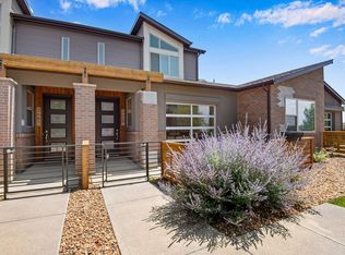 19570 E Sunset Cir, Aurora, CO 80015