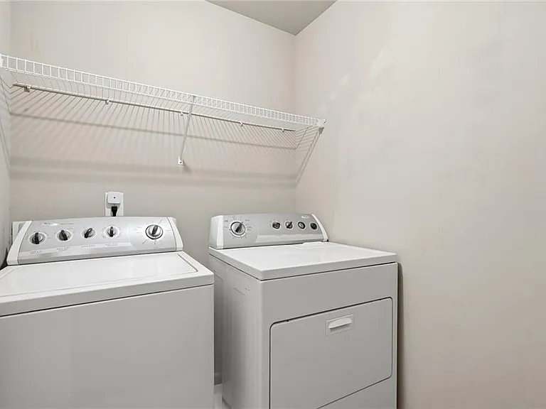 2922 Ashlyn Pointe Dr — Photo 22