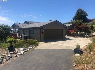113 Seacliff Trl, Brookings, OR 97415