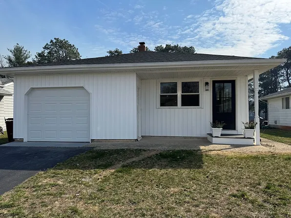 404 Jamaica Blvd, Toms River, NJ 08757