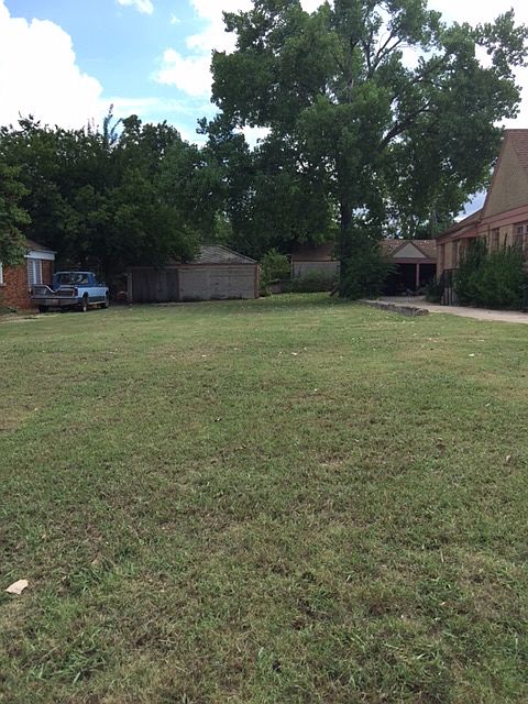 1st image of 830 NE 21st St
