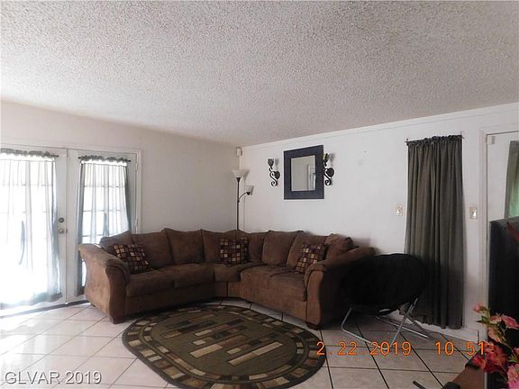 5th image of 3216 Brady Ave