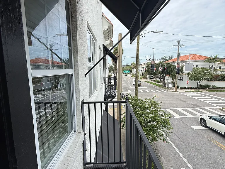 809 W Platt St #7 — Photo 15