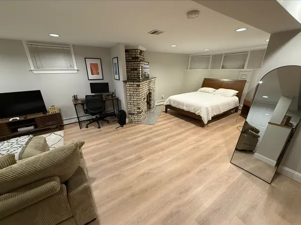 868 E 2nd St #1, South Boston, MA 02127