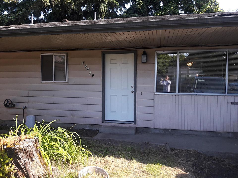 1st image of 15609 SE 1st St