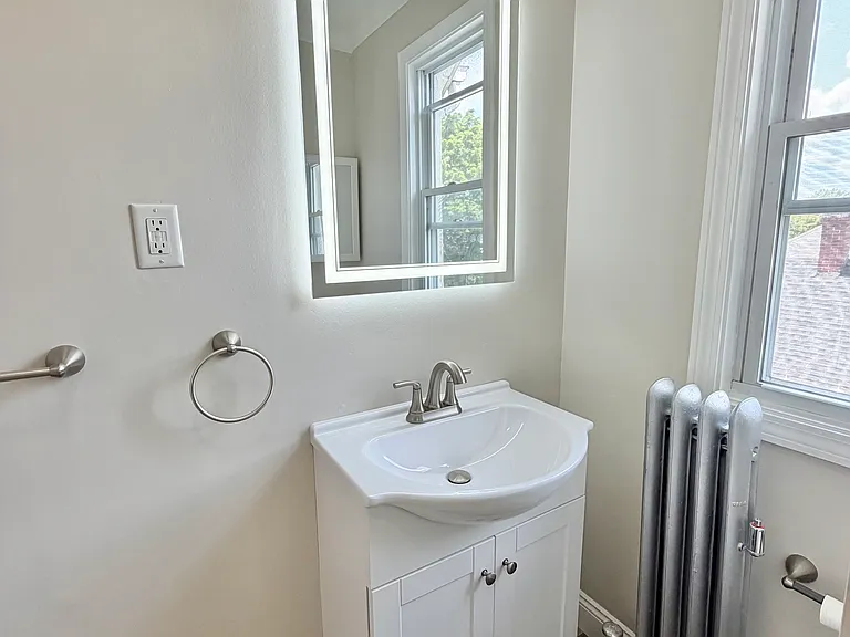 213 Winthrop St #3 — Photo 12