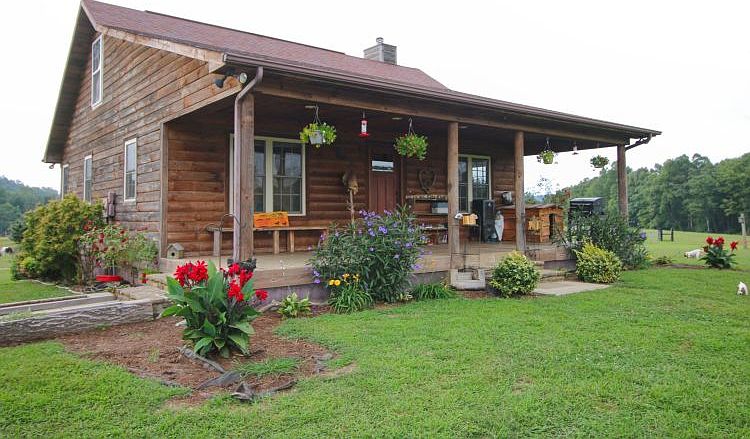 1st image of 417 Dumplin Knob Ln
