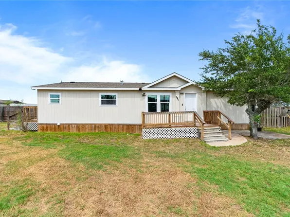 190 Lago Vista Dr, Rockport, TX 78382