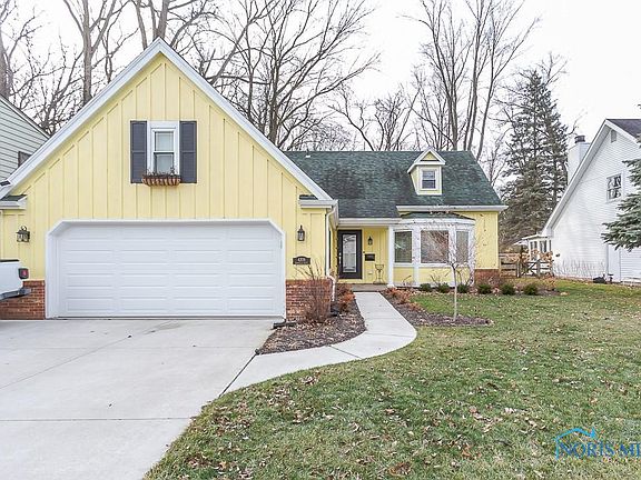 3rd image of 4209 Caravelle Dr