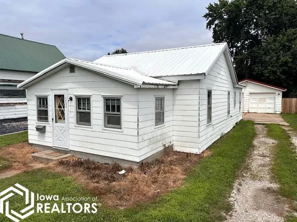 1233 Monroe Ave, Ottumwa, IA 52501