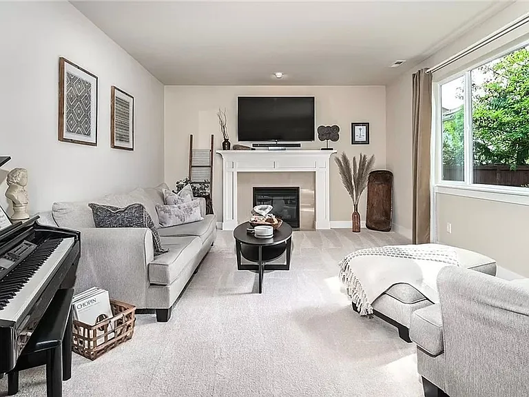 18510 39th Dr SE — Photo 5