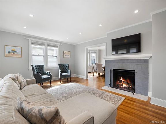 3rd image of 70 Breckenridge Ave