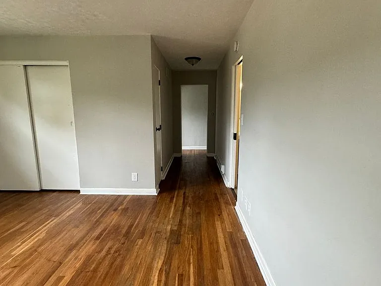 200 N C St — Photo 4