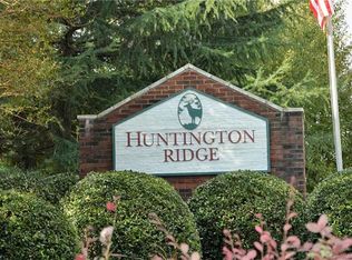 6084 Cougar Ln, Charlotte, NC 28269