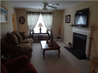 4th image of 1520 Thoroughbred Blvd