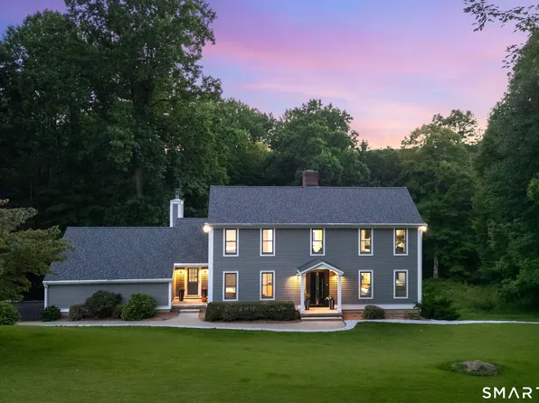 14 Wagon Road, Bethel, CT 06801