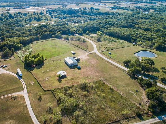 5th image of 634 NE County Road 1031