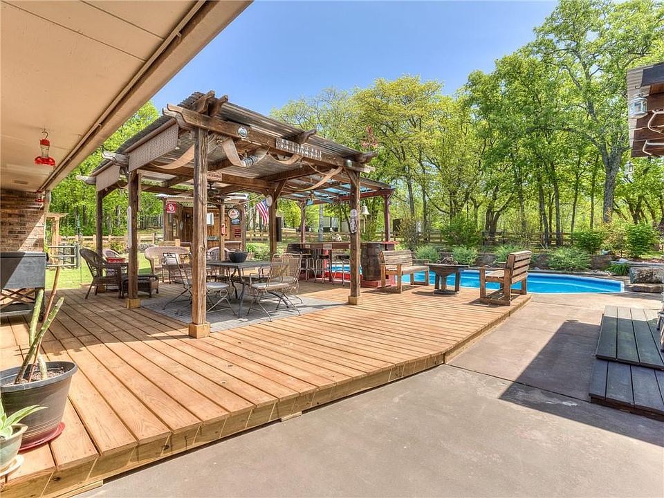 1st image of 6507 Crooked Oak Dr