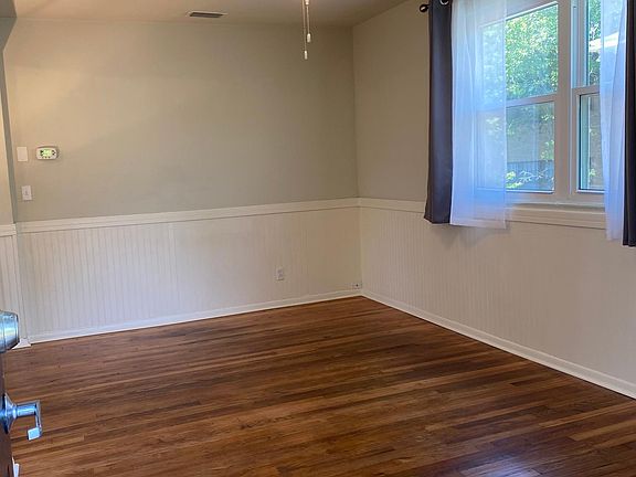 3rd image of 1236 Belmont Ter