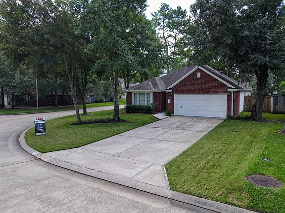 3rd image of 47 Hidden Meadow Dr