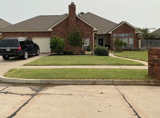 4013 Castlerock Rd, Norman, OK 73072