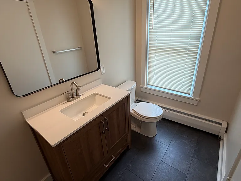 654 Poplar St — Photo 15
