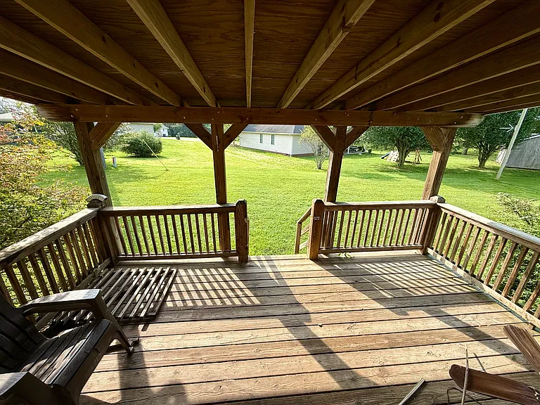 312 Country Ct — Photo 5