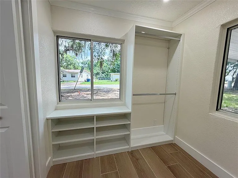 301 S Seminole Ave — Photo 32