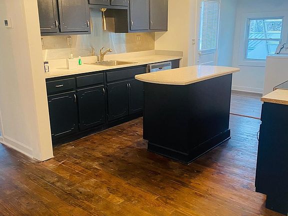 3rd image of 3512 Kenton Pl