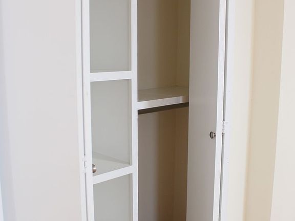 3rd image of 515 E 78th St APT 4G