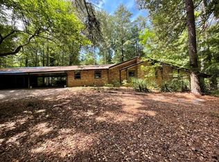 1319 Bermuda Rd, Stone Mountain, GA 30087