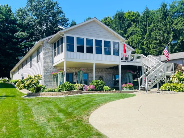 383 Baldwin Dr, Howard, OH 43028