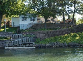 40520 Ryans Bay Rd, Zumbro Falls, MN 55991