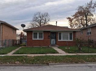 735 E 152nd St, Phoenix, IL 60426