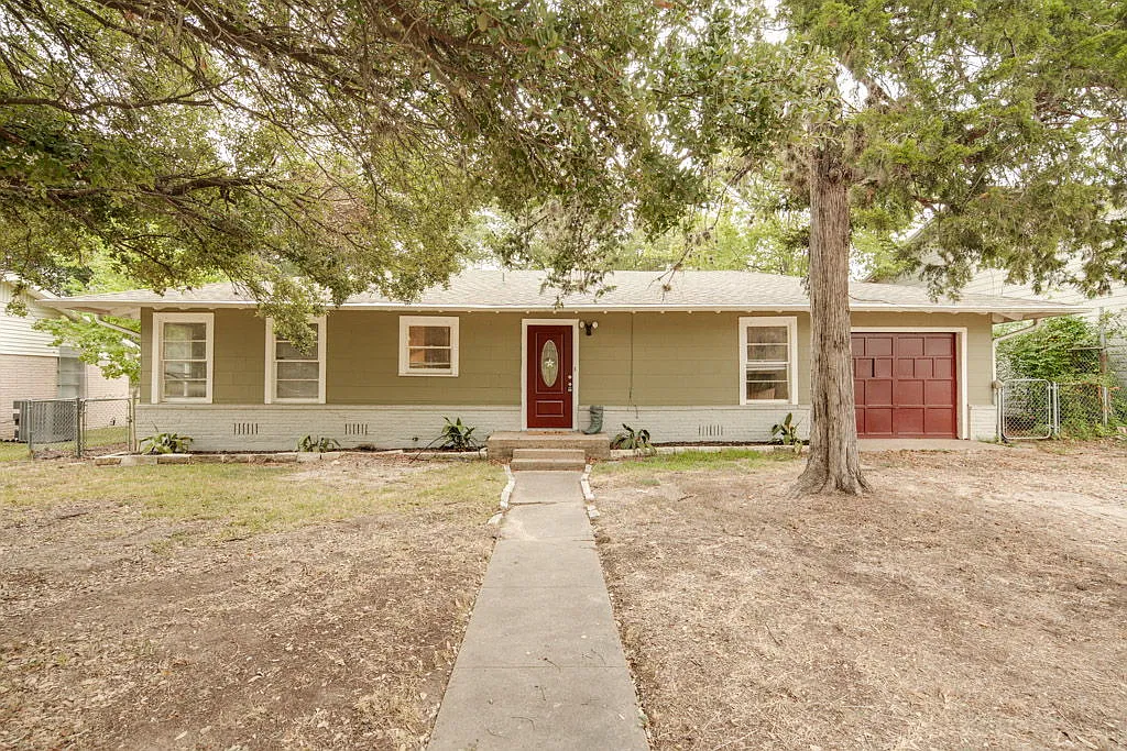 4 bed, 1992 sqft, $3,250 — Photo 2