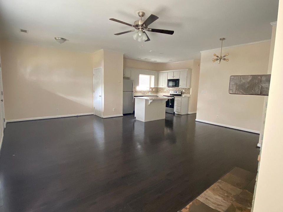1st image of 23 Brook Meadows Cir #23