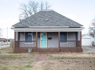 300 E 3rd St, Cherryvale, KS 67335