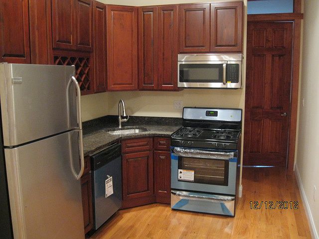 1st image of 241 Montrose Ave APT 2R