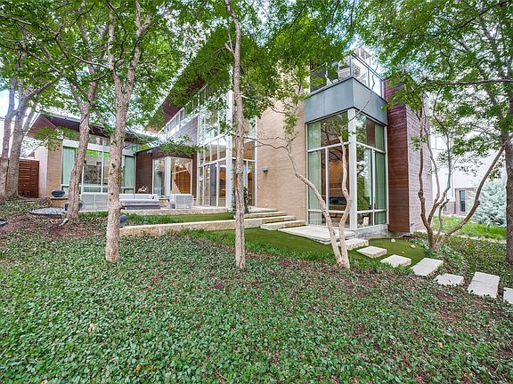 4th image of 2207 Kessler Woods Ct