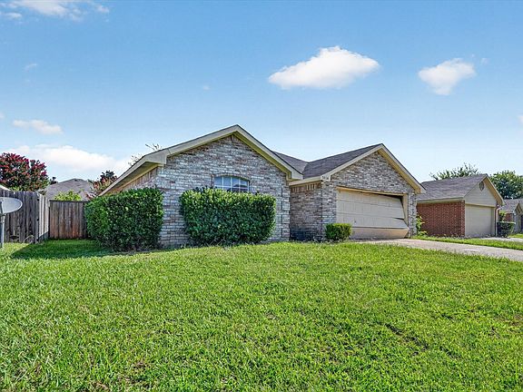 3rd image of 1414 Aviary Dr