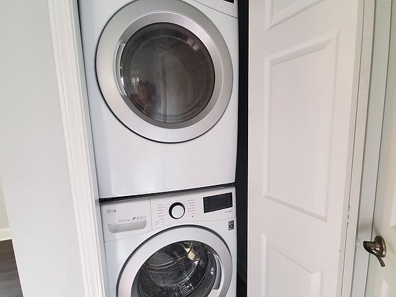 5th image of 2445 S Wentworth Ave
