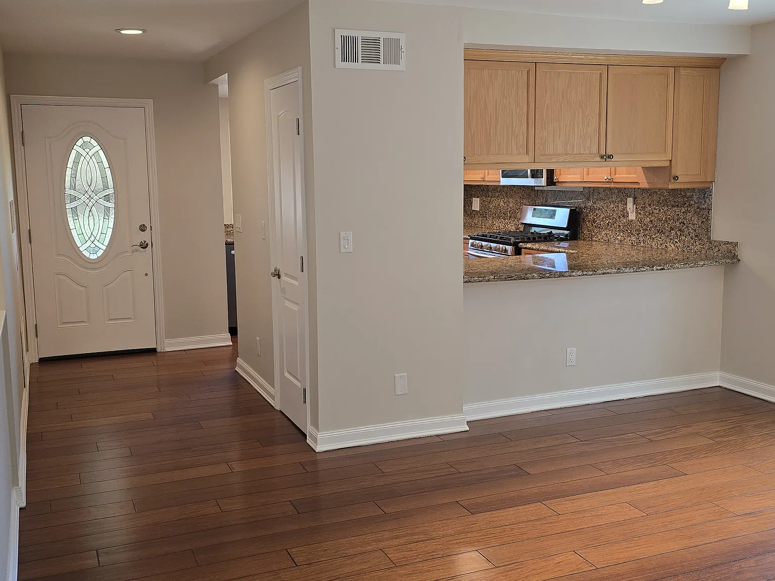 2 bed, 1268 sqft, $2,950 — Photo 3