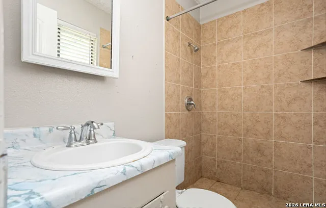 5231 Silvertip Dr — Photo 8