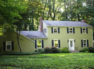 139 Reservoir Rd, Hopewell, NJ 08525