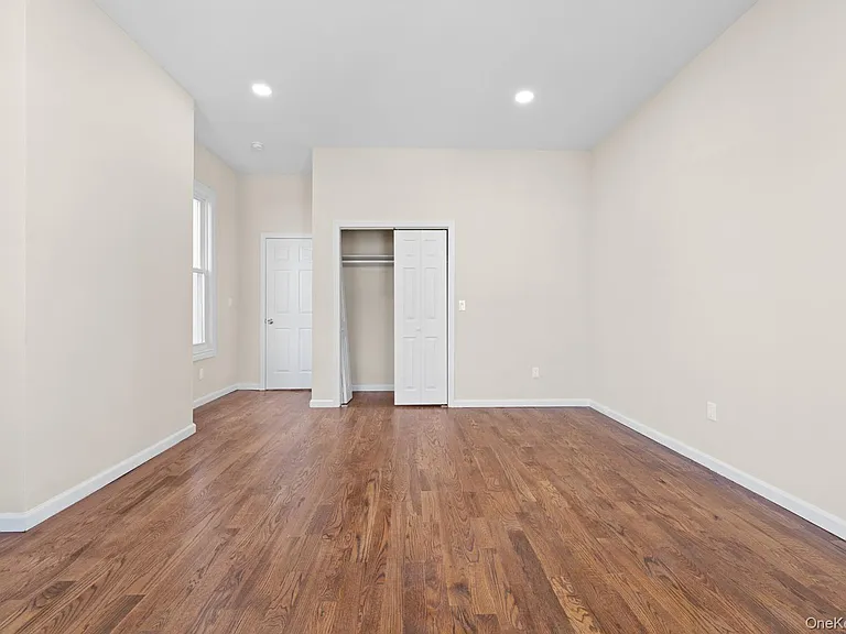 460 S 6th Ave #1 — Photo 12