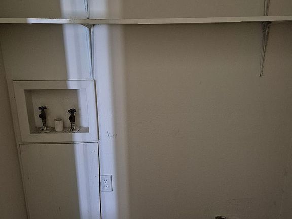 4th image of 8289 Shadow Wood Dr #4