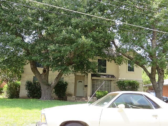 1st image of 3417 Holliday Dr