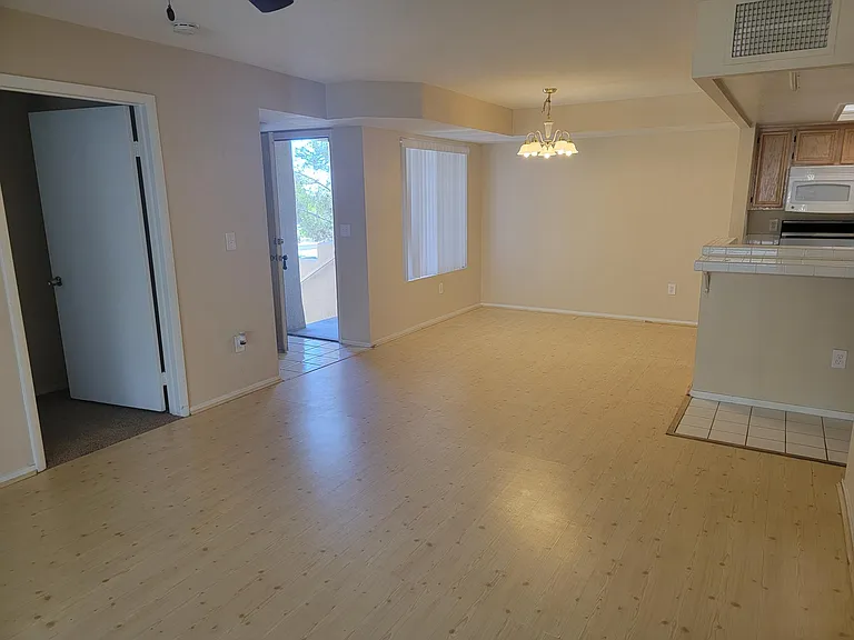 1909 Mountain Hills Ct #206 — Photo 11