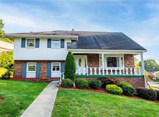 600 Mowry Dr, Pittsburgh, PA 15236