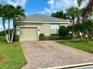 636 NW Stanford Ln, Port Saint Lucie, FL 34983
